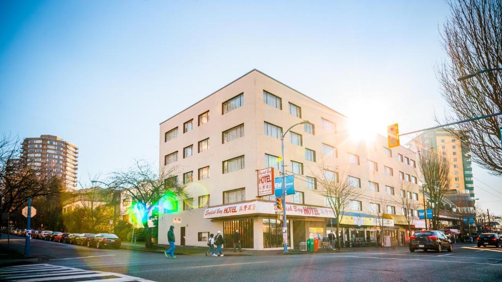 English Bay Hotel Ванкувер Экстерьер фото